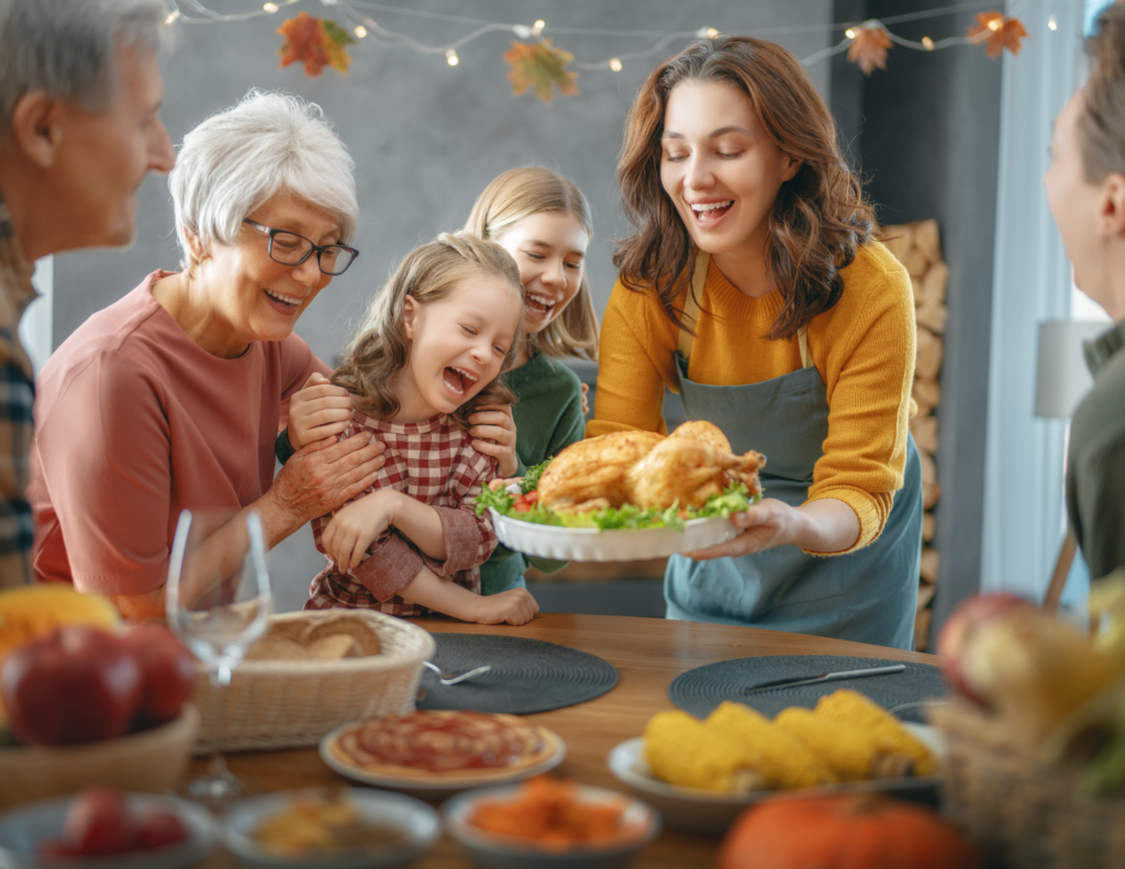 Thanksgiving Family Dinner (1)